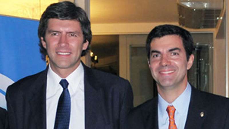 Austeridad para los problemas sociales, no para los funcionarios 