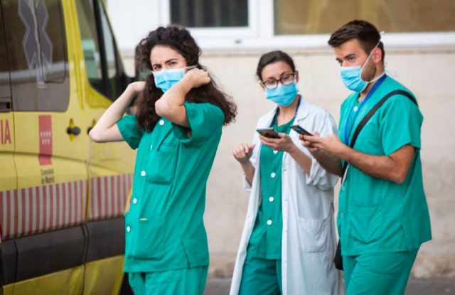 La OMS revela que el 10% de los casos en el mundo son profesionales sanitarios