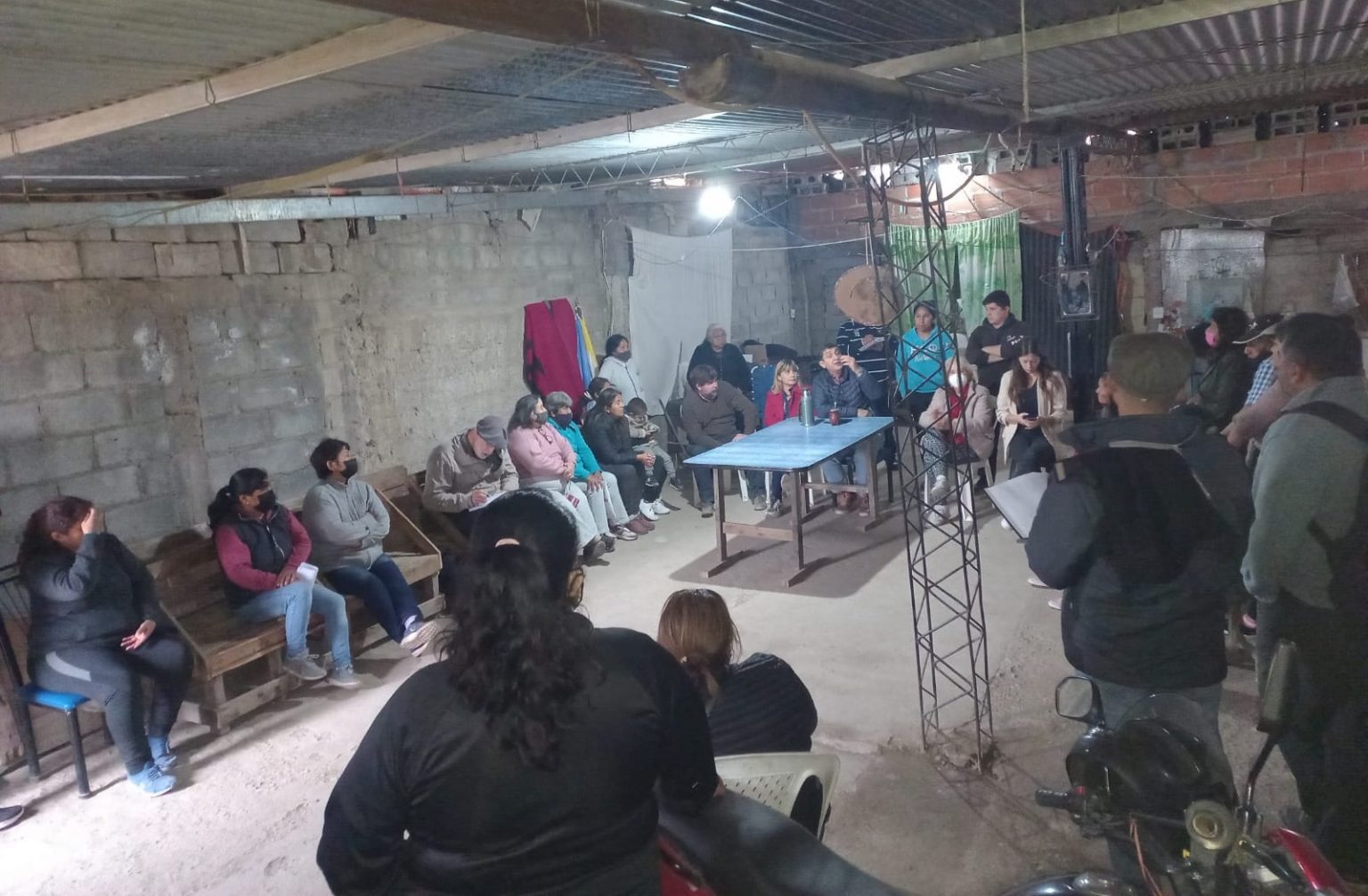 Vecinos de Ampliación 20 de Junio se interiorizaron sobre las obras a ejecutarse en el lugar