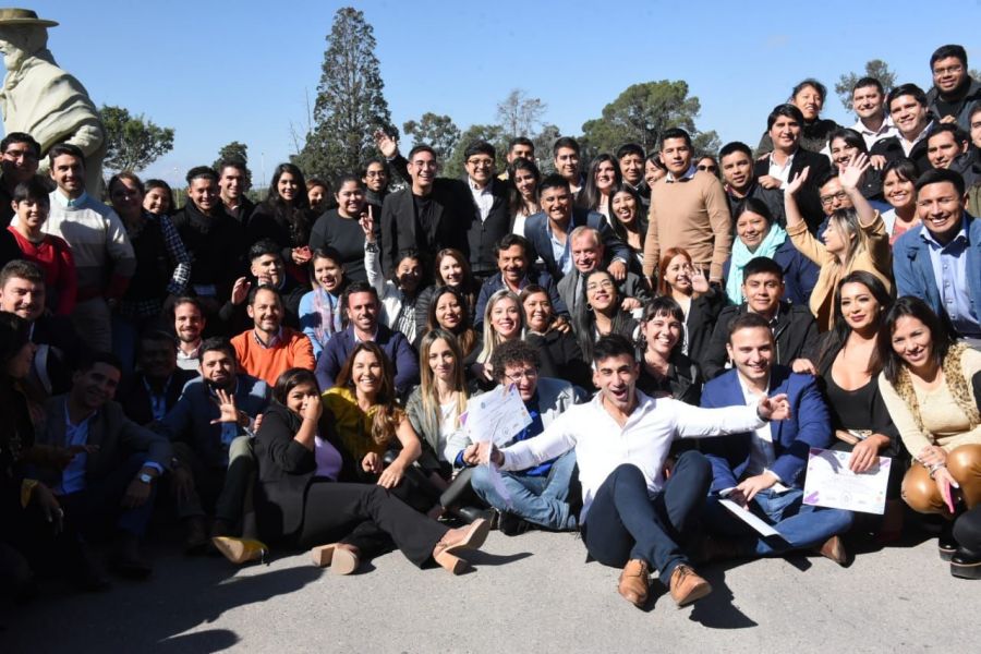 Sáenz se reunió con el Gabinete Joven provincial: “Los jóvenes son el motor de la sociedad”