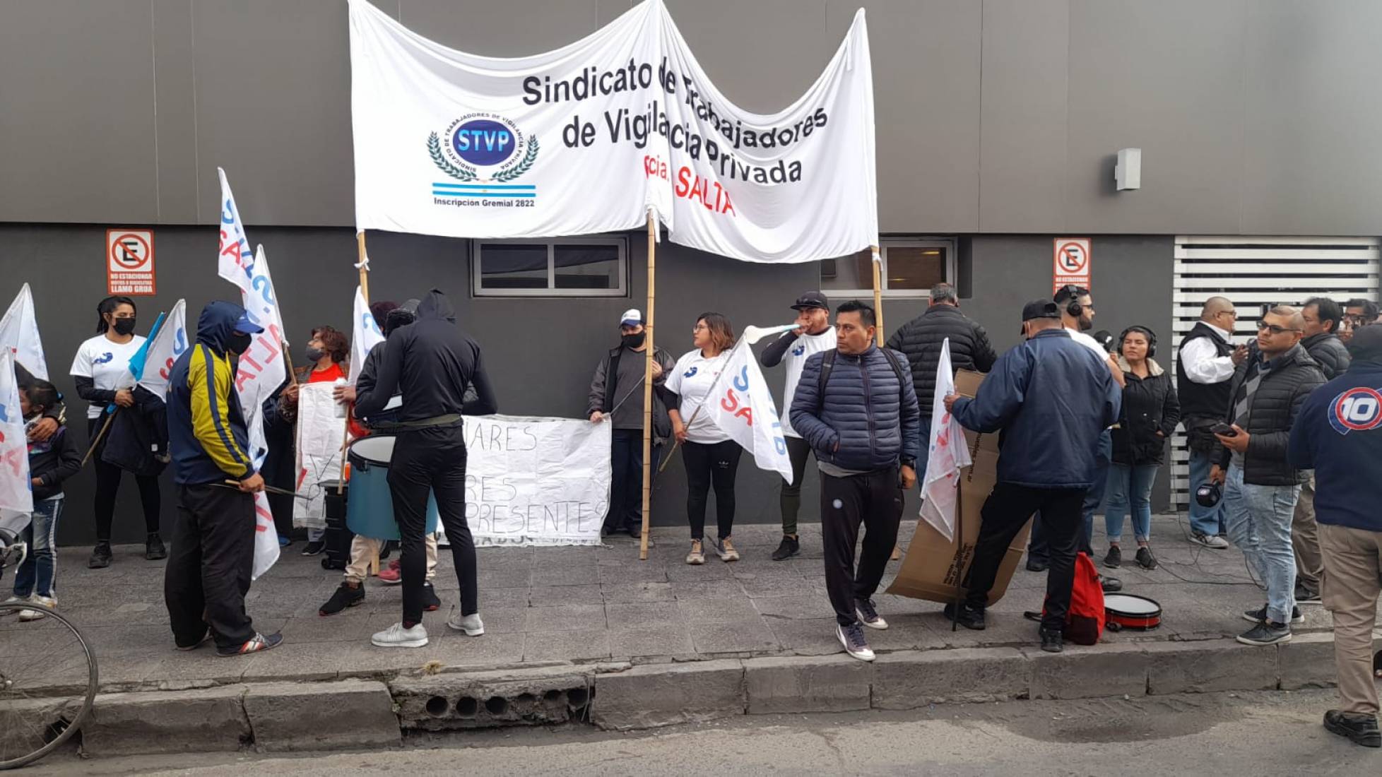La vigilancia privada en alerta: trabajadores protestan por mejores condiciones laborales