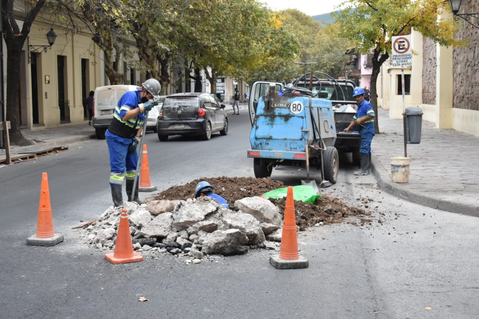 El municipio recuerda la obligatoriedad de los permisos para aperturas en la vía pública
