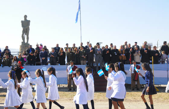 Más de 500 alumnos salteños prometieron lealtad a la Bandera Nacional y al legado de Manuel Belgrano
